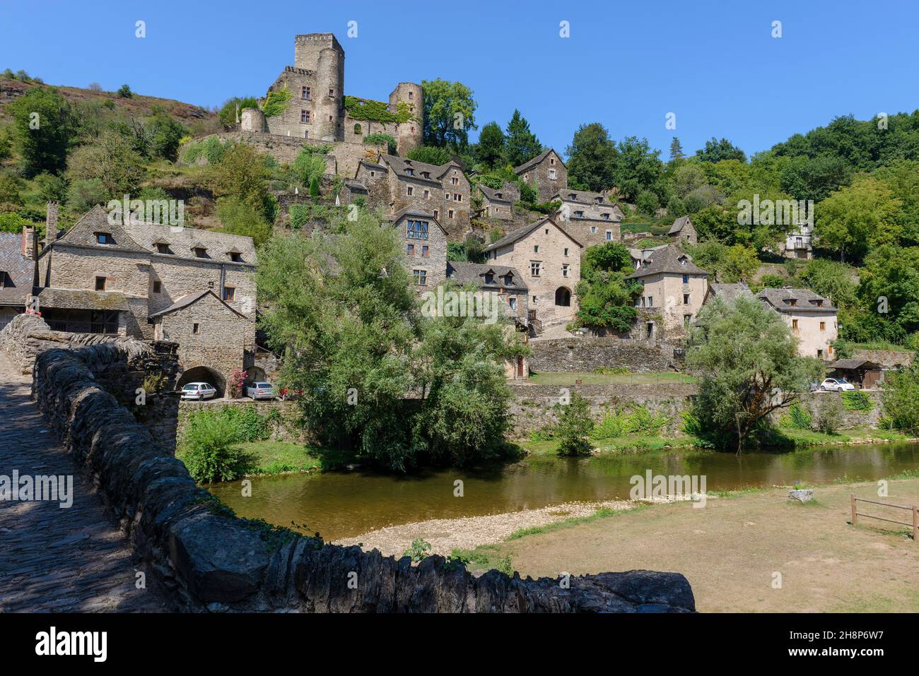 village de Belcastel (Aveyron). Village of Belcastel. Stock Photo