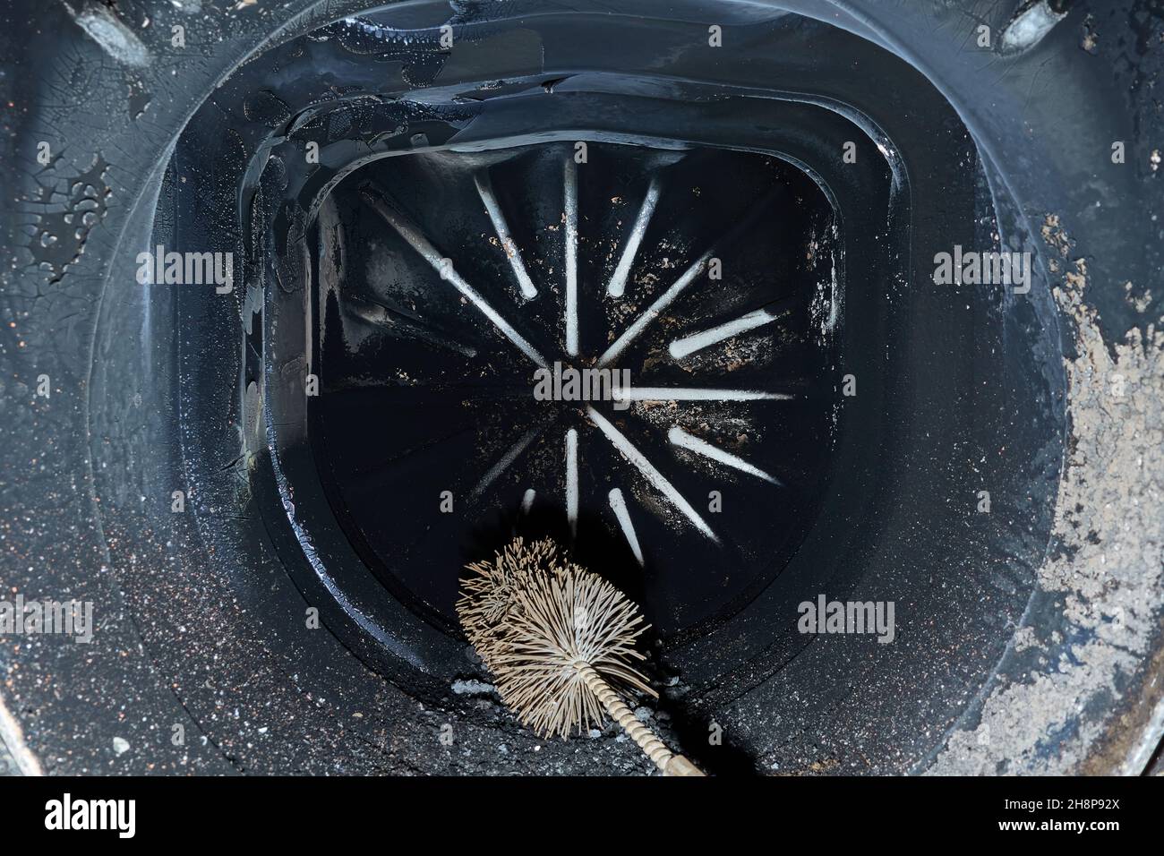 Cleaning of an oil heater contaminated with soot. Costumer service