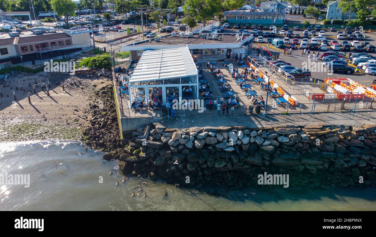 Johnny's Reef Seafood Restaurant, City Island, Bronx, New York City, NY, USA Stock Photo