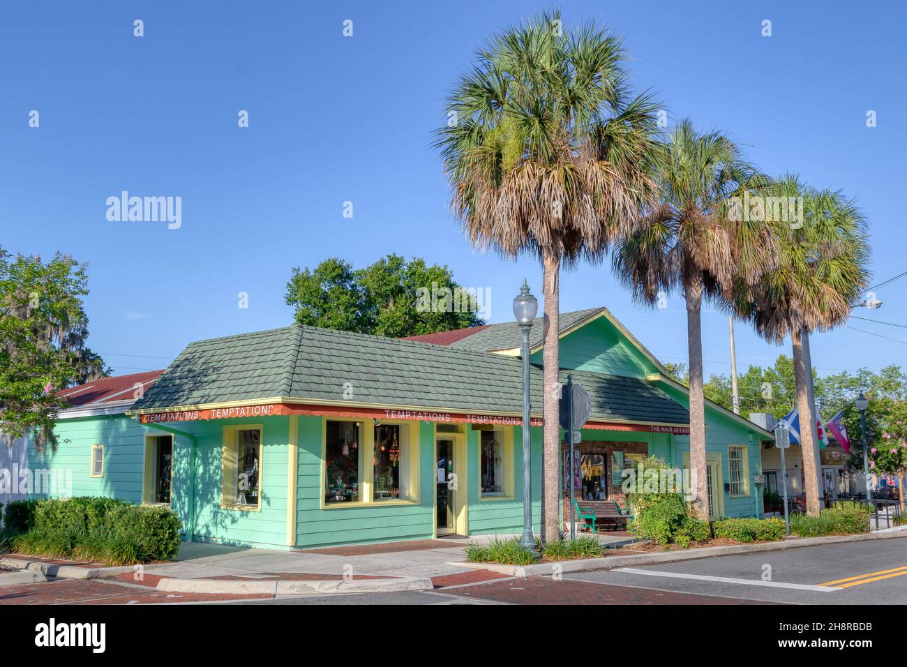 Colorful shops in cute downtown Mount Dora, Florida Stock Photo Alamy