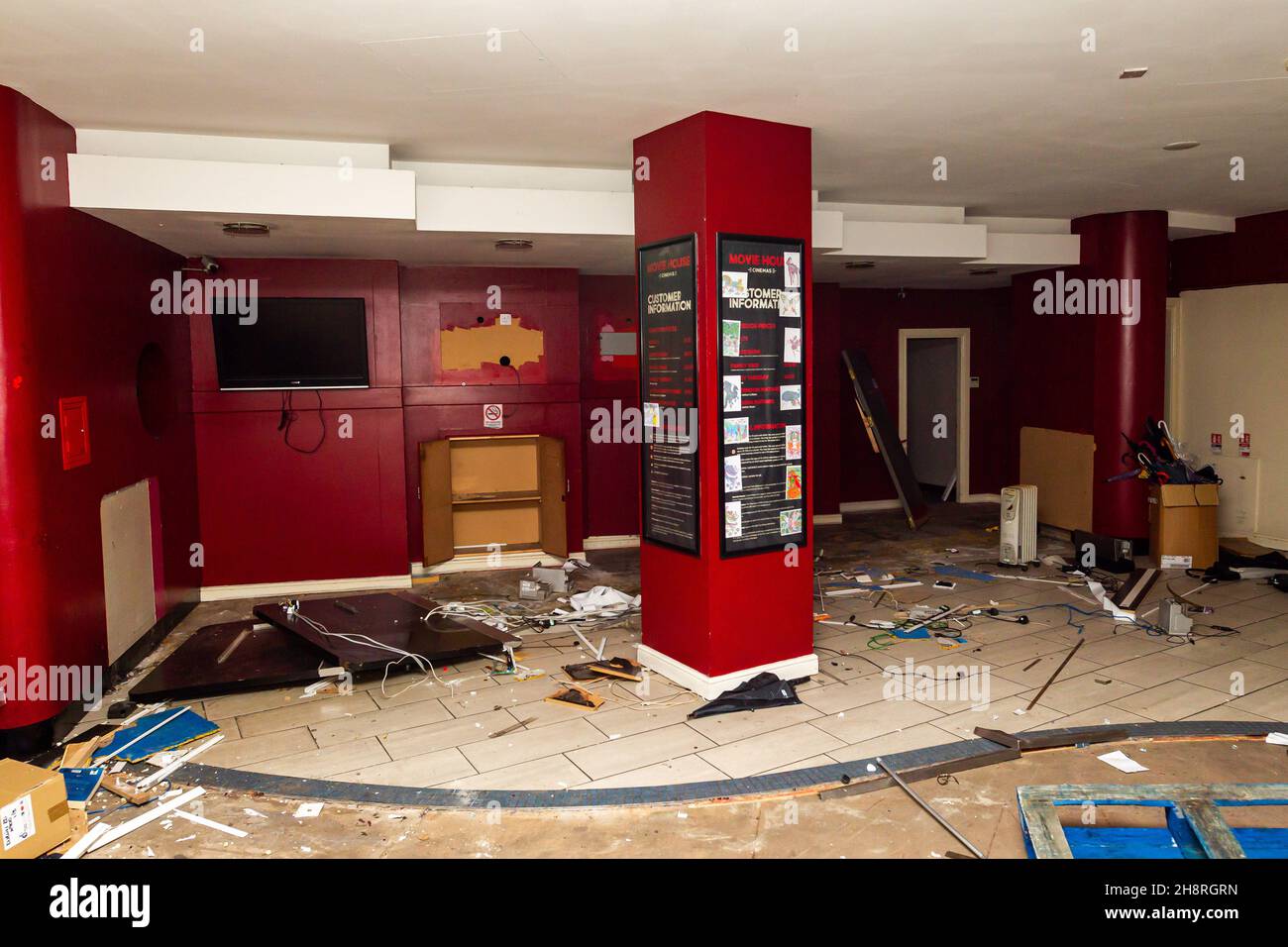Empty cinema foyer hires stock photography and images Alamy