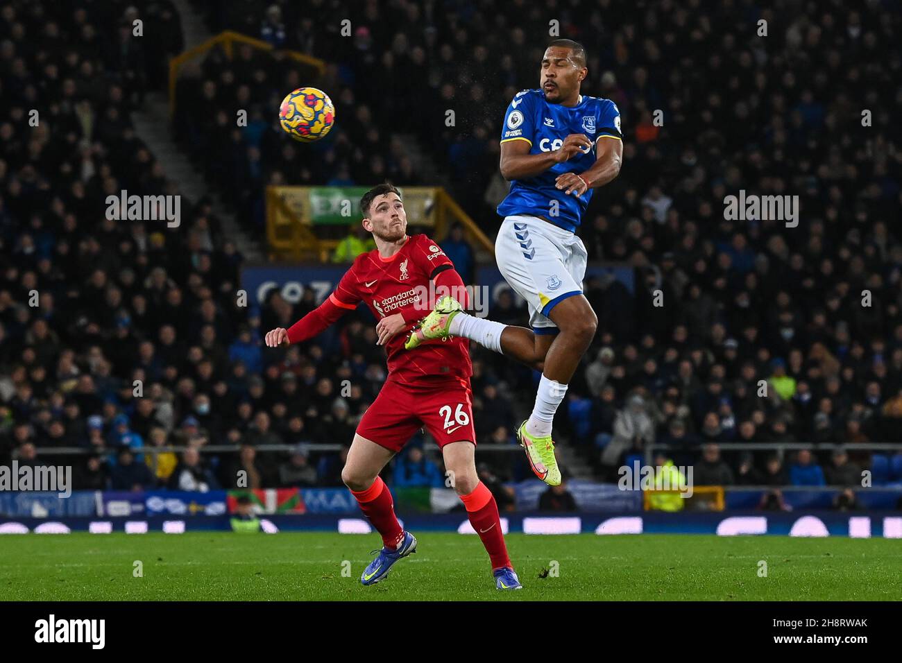 Jose Salomon Rondon #33 of Everton jumps up to win the high ball Stock  Photo - Alamy