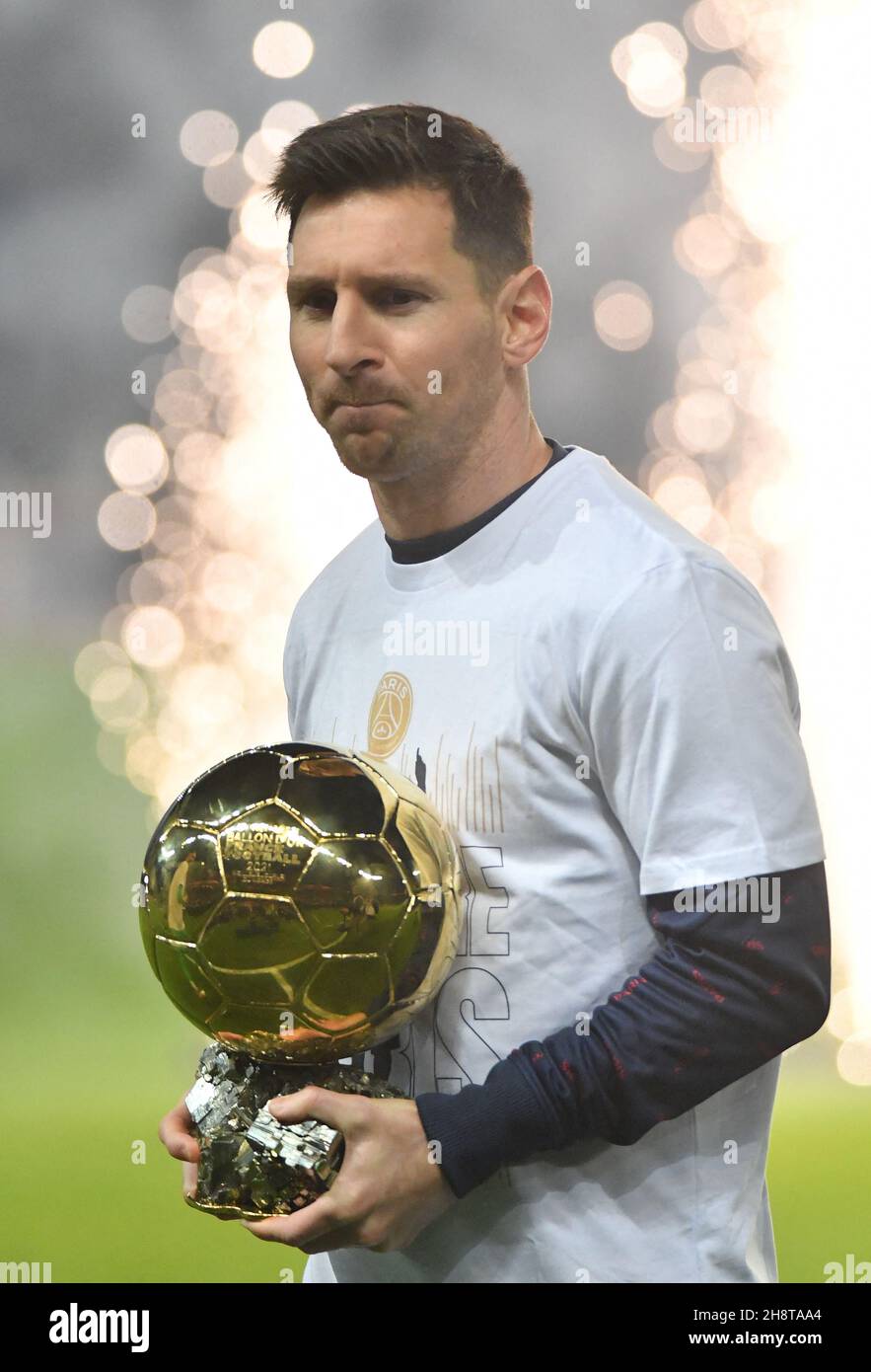 Paris Saint-Germain's Argentinian forward Lionel Messi pose with his men's Ballon  d'Or award prior to the French L1 football match between Paris-Saint  Germain (PSG) and OGC Nice at The Parc des Princes