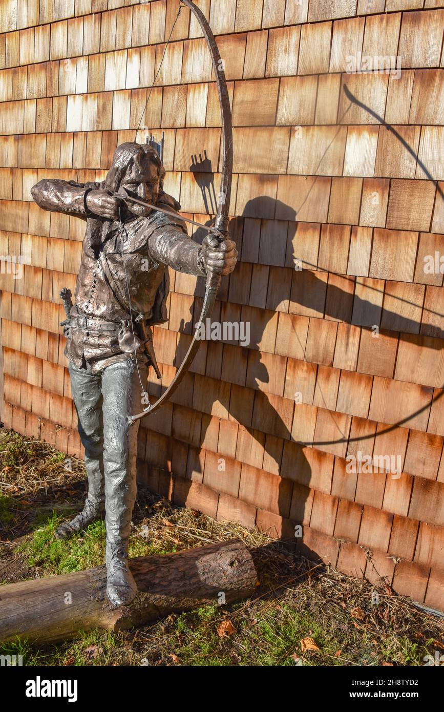 sherwood-forest-uk-nov-20-2021-statue-of-robin-hood-at-the