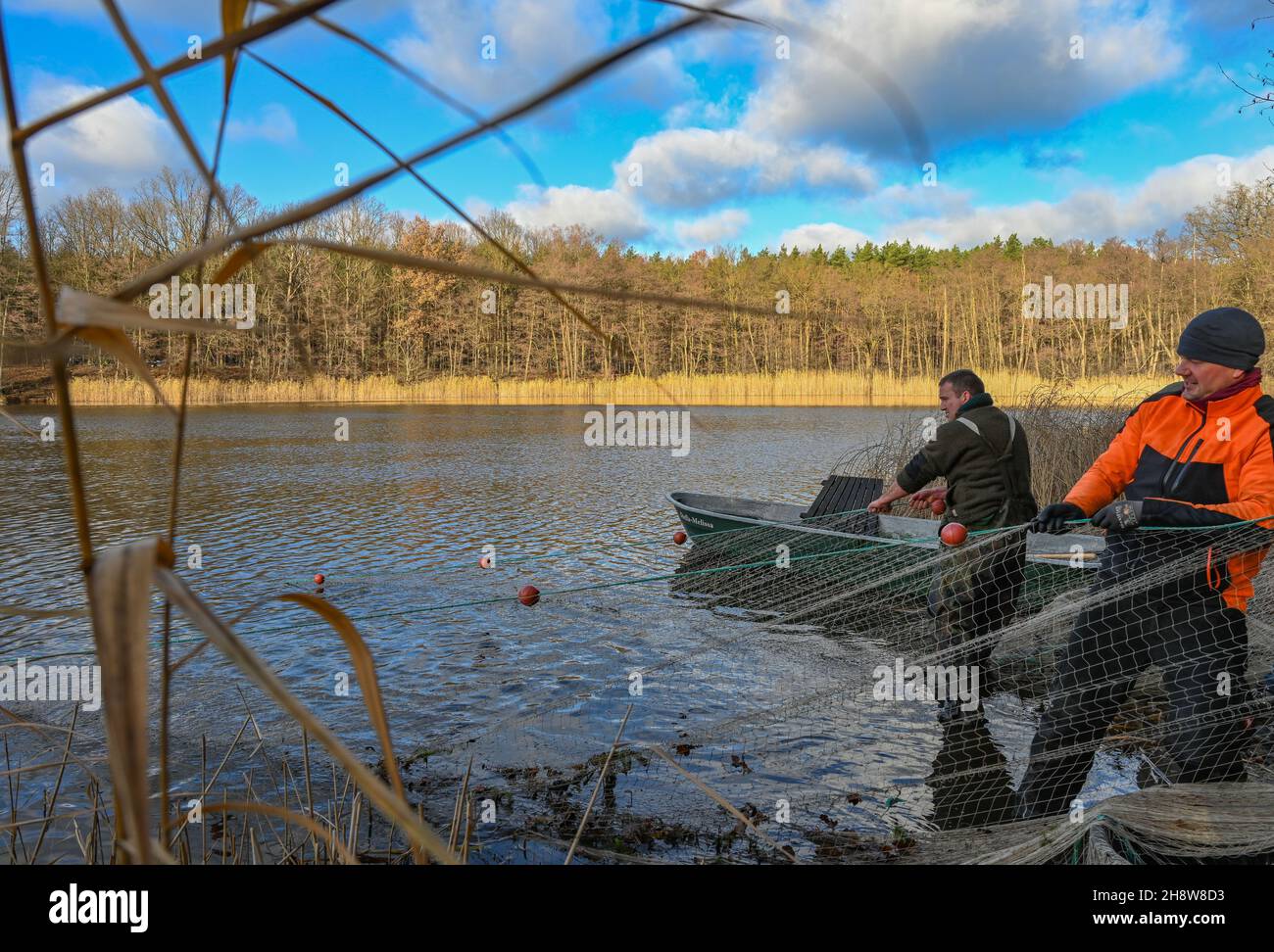 02 December 2021, Brandenburg, Sauen Andreas Langer (l), technical supervisor at the August