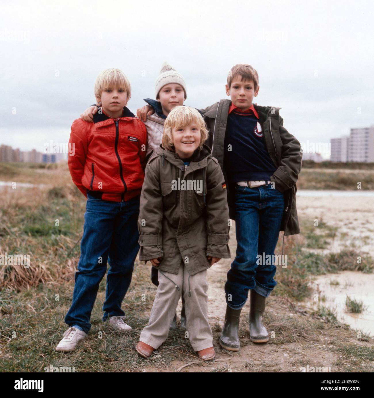 Anderland, Mysteryserie für Kinder, Deutschland 1980, Folge: Thomas und der lange Weg, Darsteller: Tobias Kessinger, Thomas Schmitt, Andy Voss, Uli Rothbauer Stock Photo