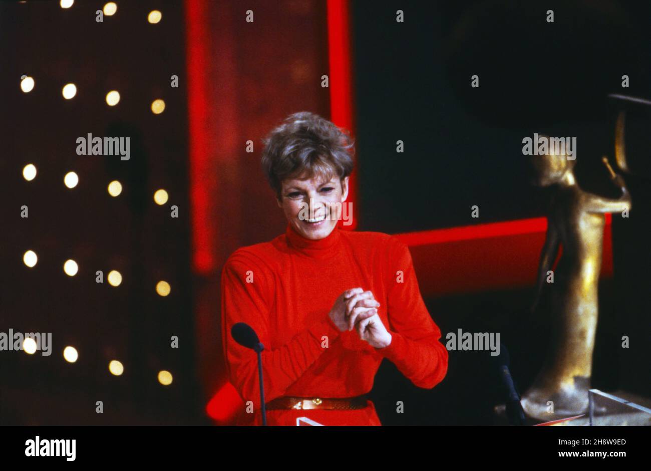 Grit Boettcher, deutsche Schauspielerin, bei einer Preisverleihung, Deutschland 1990. German actress Grit Boettcher at an awarding ceremony, Germany 1990. Stock Photo