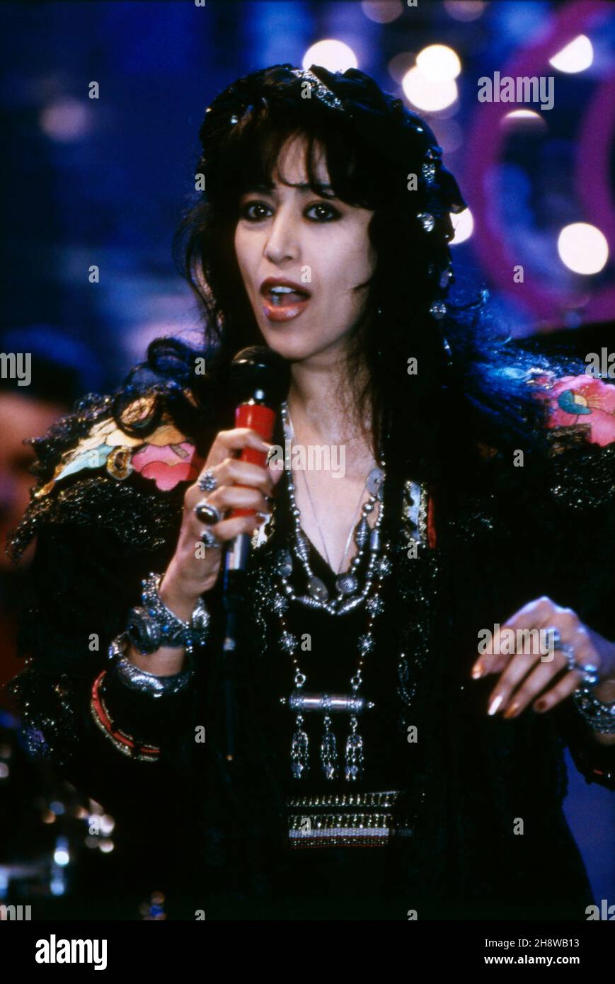 Ofra Haza, israelische Sängerin, TV Auftritt, 1989. Ofra Haza, singer from Israel, TV performance 1989. Stock Photo