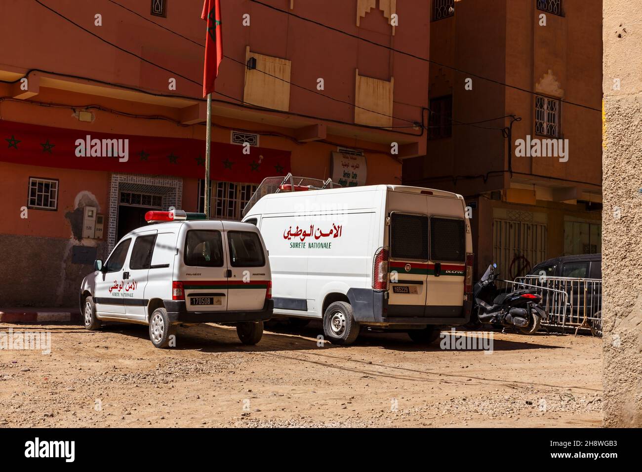 Sijilmassa, Morocco - October 23, 2015: Cars of the General Directorate of National Security are parked on the street near the building. Moroccan Poli Stock Photo
