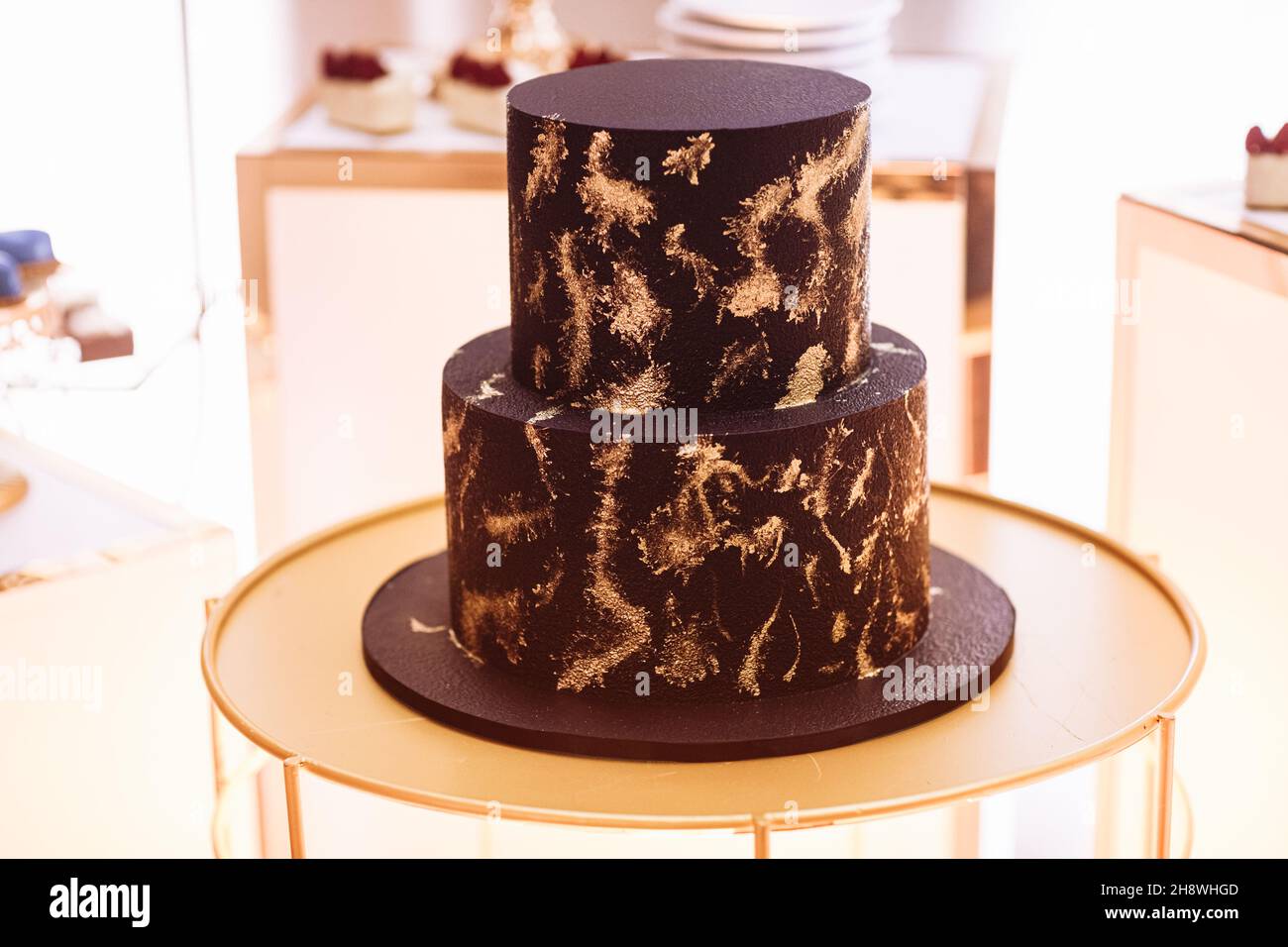 Share more than 135 gold bar cake latest in.eteachers