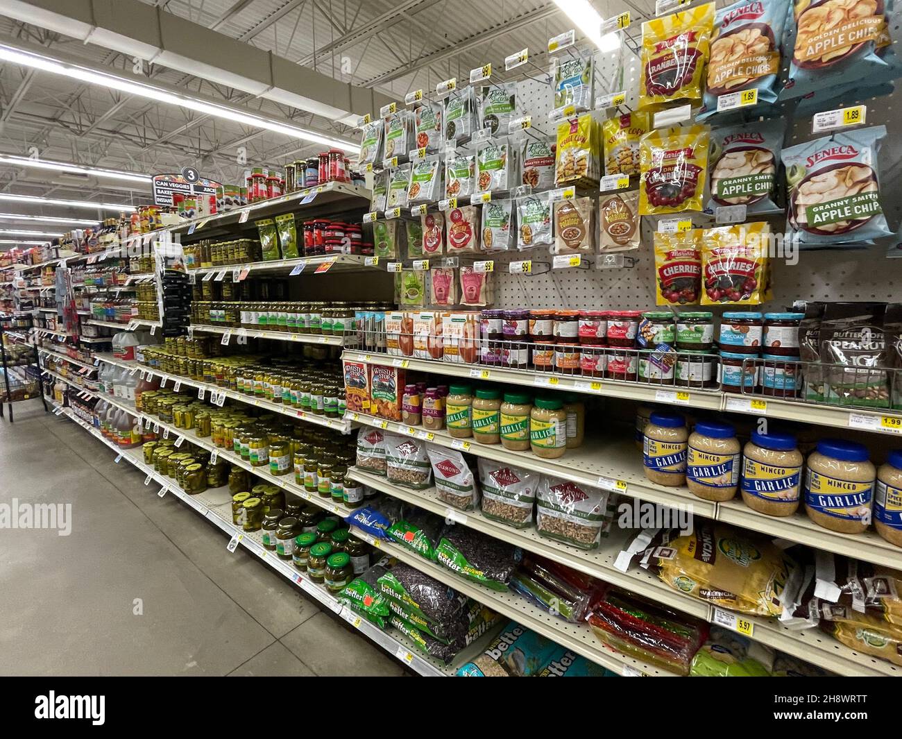 Hephzibah, Ga USA 12 02 21 KJs retail grocery store interior Stock
