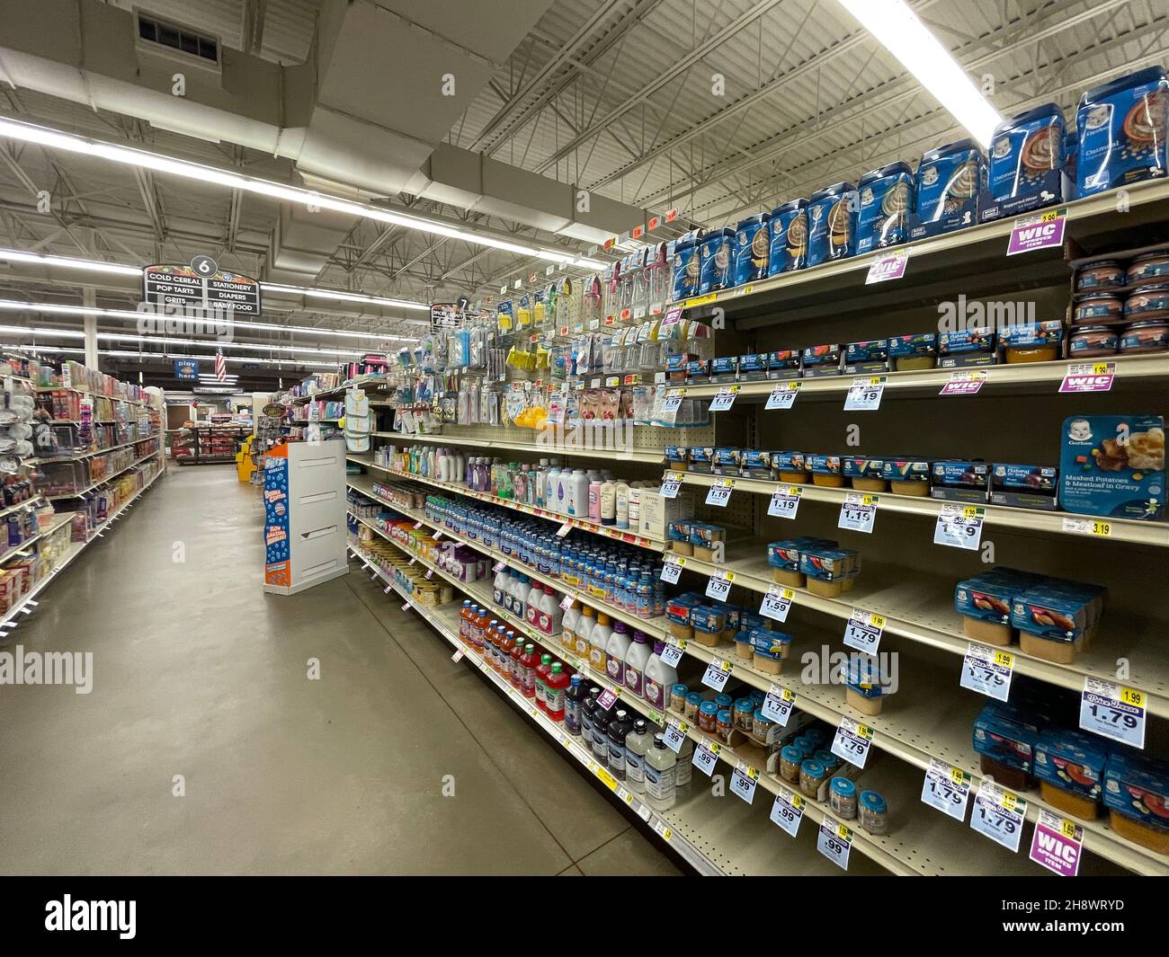Hephzibah, Ga USA 12 02 21 KJs retail grocery store interior Stock