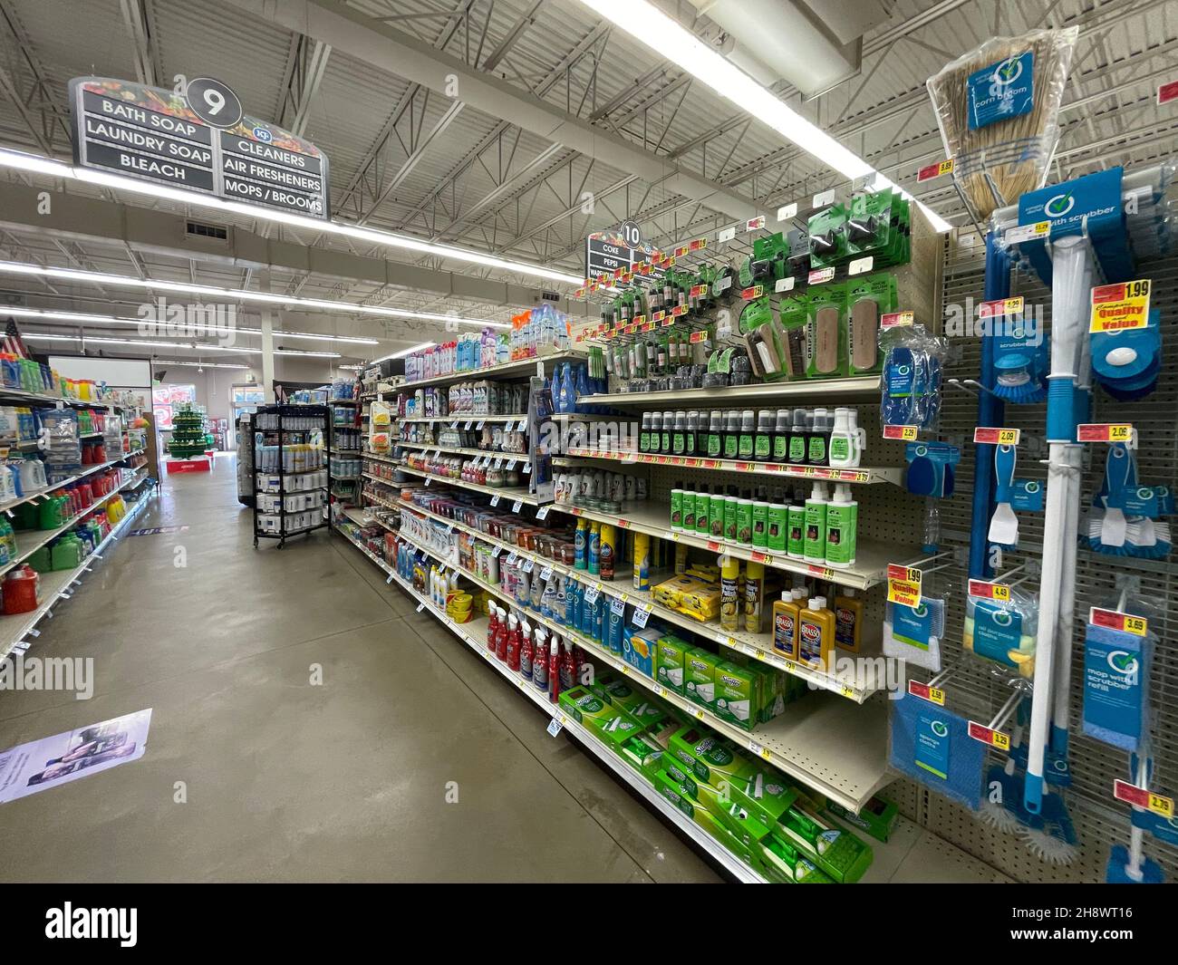 Hephzibah, Ga USA 12 02 21 KJs retail grocery store interior Stock