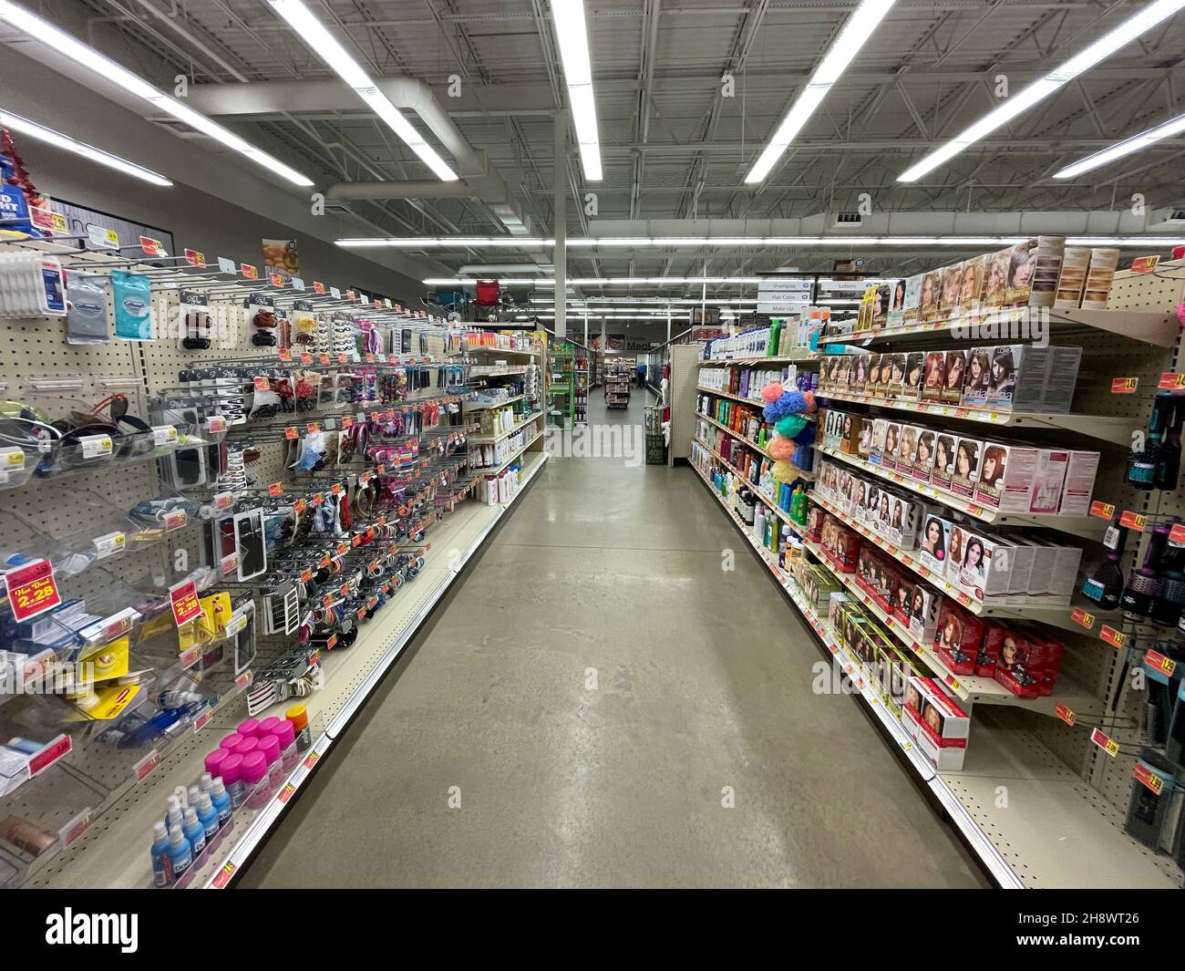 Hephzibah, Ga USA 12 02 21 KJs retail grocery store interior Stock