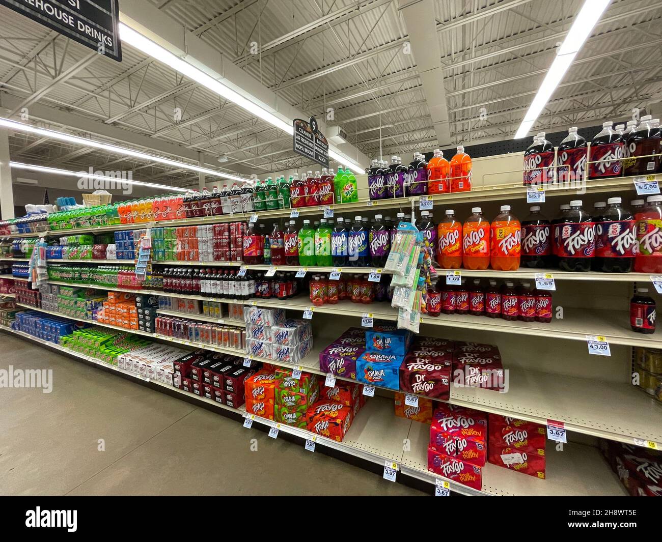 Hephzibah, Ga USA 12 02 21 KJs retail grocery store interior Stock