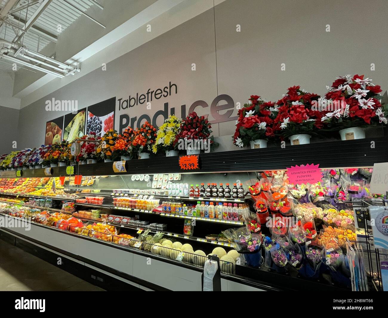 Hephzibah, Ga USA 12 02 21 KJs retail grocery store interior Stock