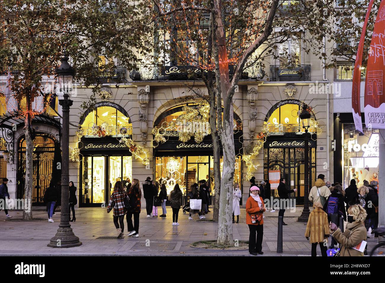 France, Paris (75) 1st arrondissement, 2021 Christmas illuminations, Louis  Vuitton shop at Castiglione street Stock Photo - Alamy