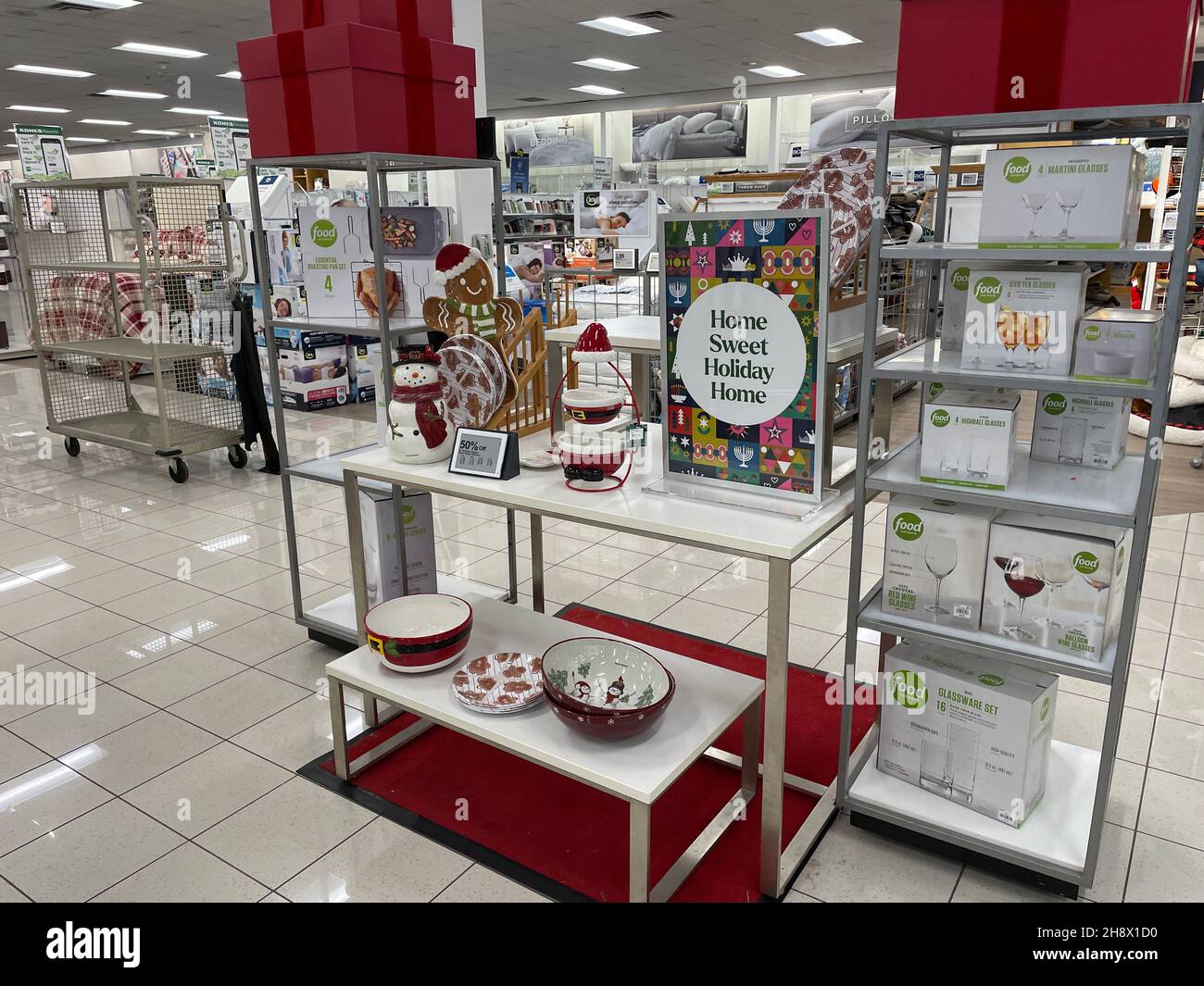 Kohls store interior hi-res stock photography and images - Alamy