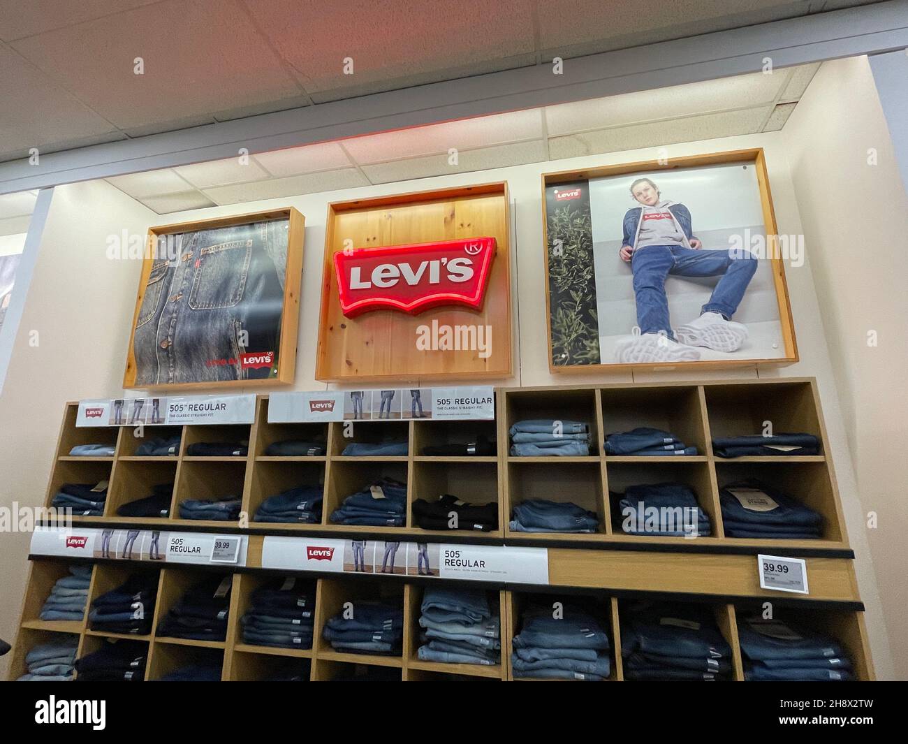 Kohls Store Interior Hi res Stock Photography And Images Alamy Kohls store interior hi res stock photography and images alamy