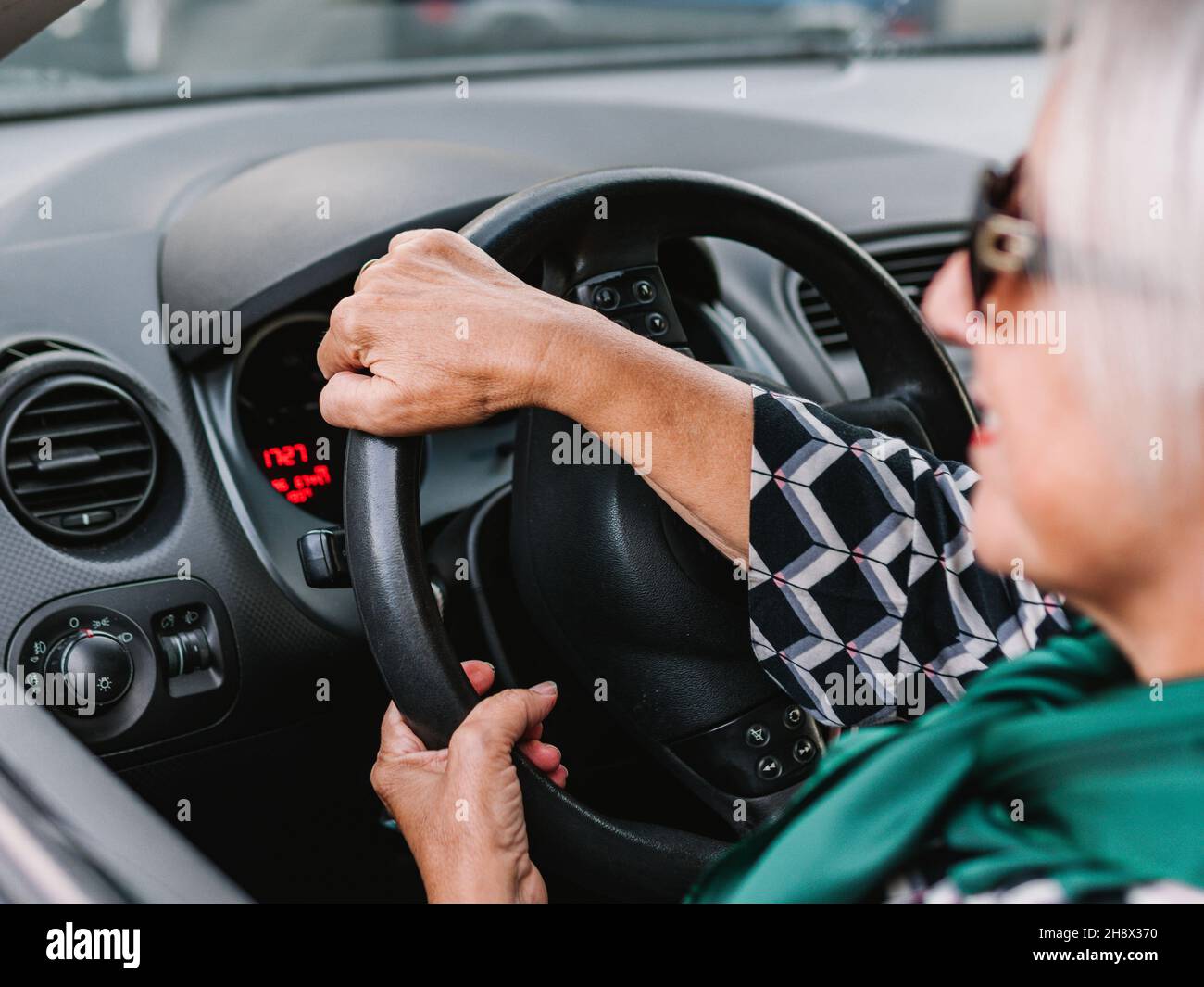 Classy mature woman hi-res stock photography and images - Alamy