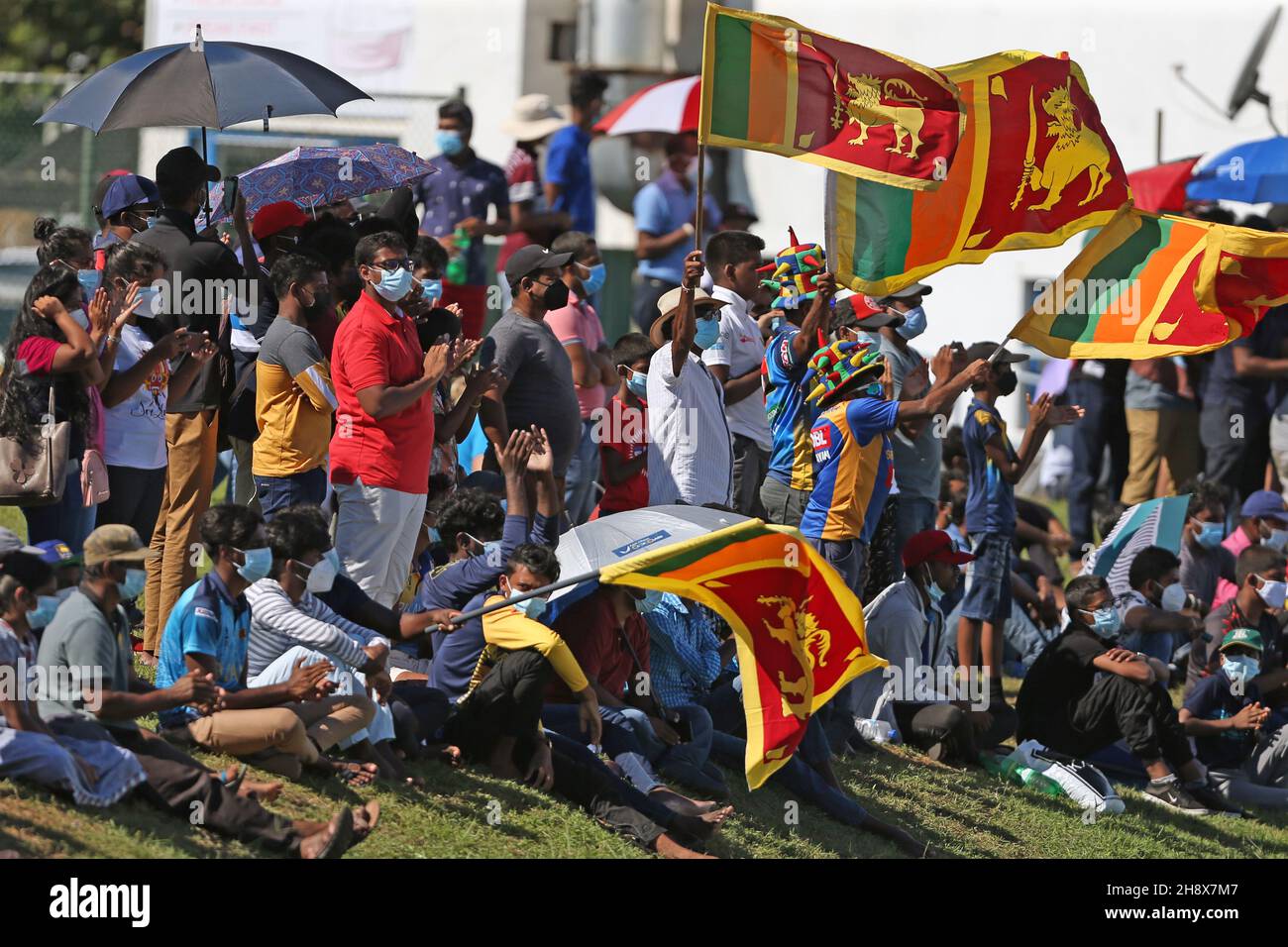 Galle International Stadium, Galle, Sri Lanka; 2nd December 2021;  2nd December 2021; Galle International Stadium, Galle, Sri Lanka; International Test Cricket, Sri Lanka versus West Indies, test 2 of 2, day 4. Fans cheers during the second session Stock Photo