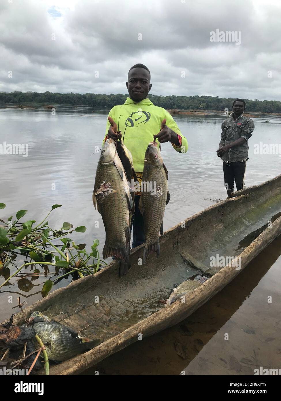 African spear fishing hi-res stock photography and images - Alamy