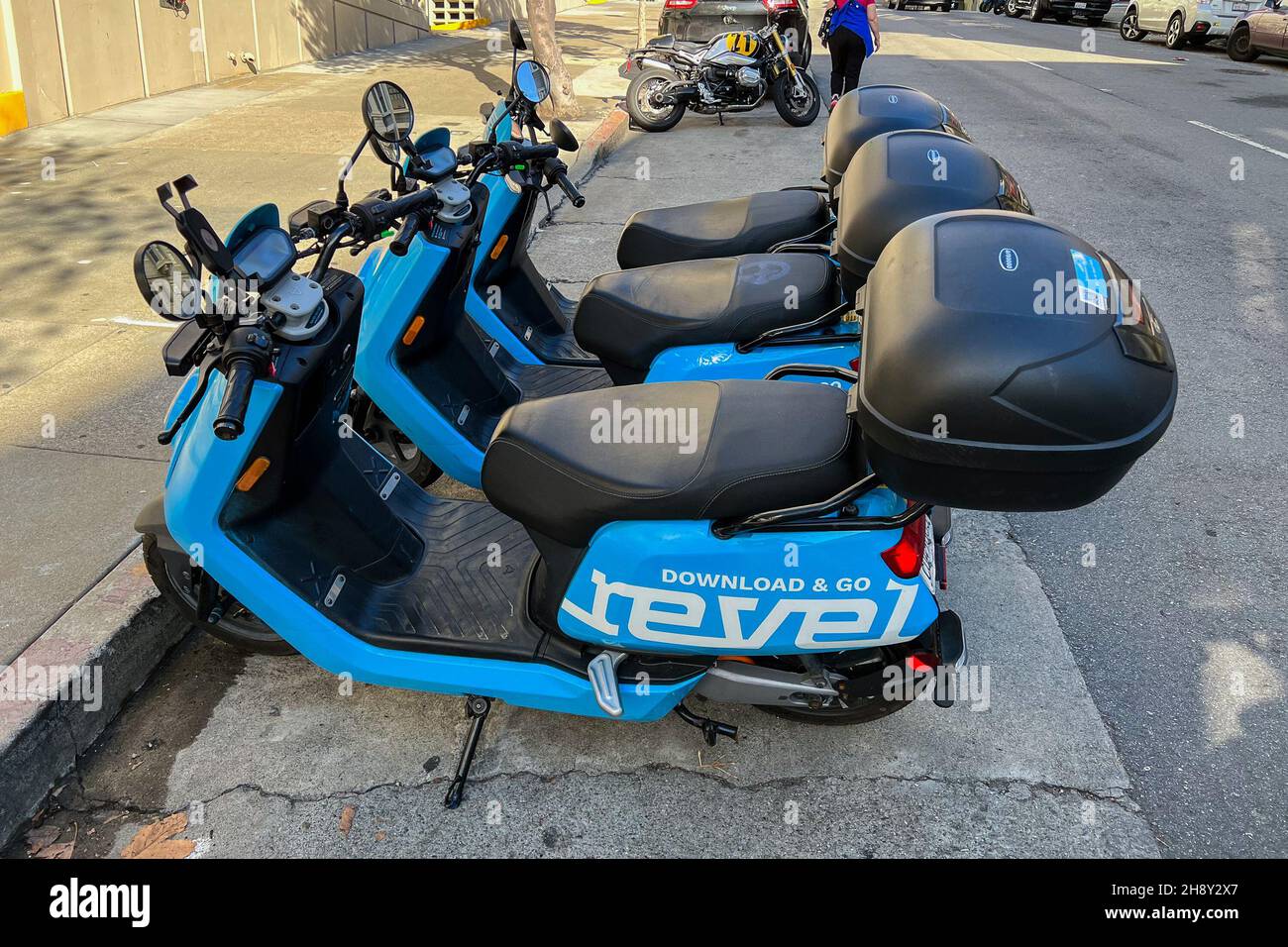 Revel will eliminate its electric moped-sharing service in S.F.