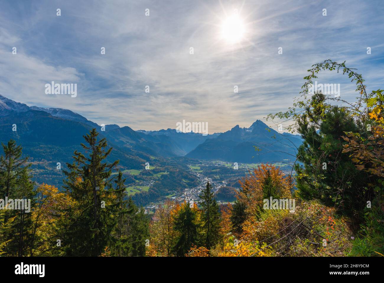 Kneifelspitze und Berchtesgadener Kneifelspitzweg or Hiking trail up the Kneifelspitz Mountain, 1168m asl,  Maria Gern, Berchtesgaden, Upper Bavaria, Stock Photo