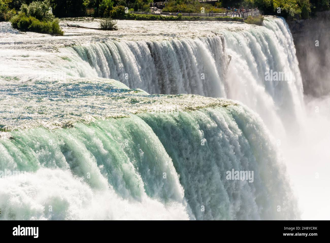 The American Falls, the second-largest of the three waterfalls that together are known as Niagara Falls on the Niagara River along the Canada–U.S. bor Stock Photo