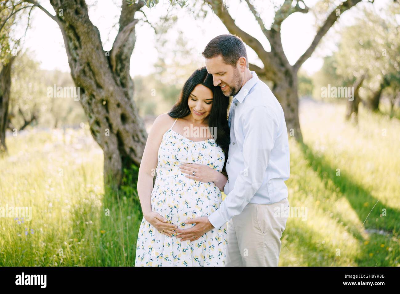 Ground Hugging Ground hugging tree hi-res stock photography and images - Alamy