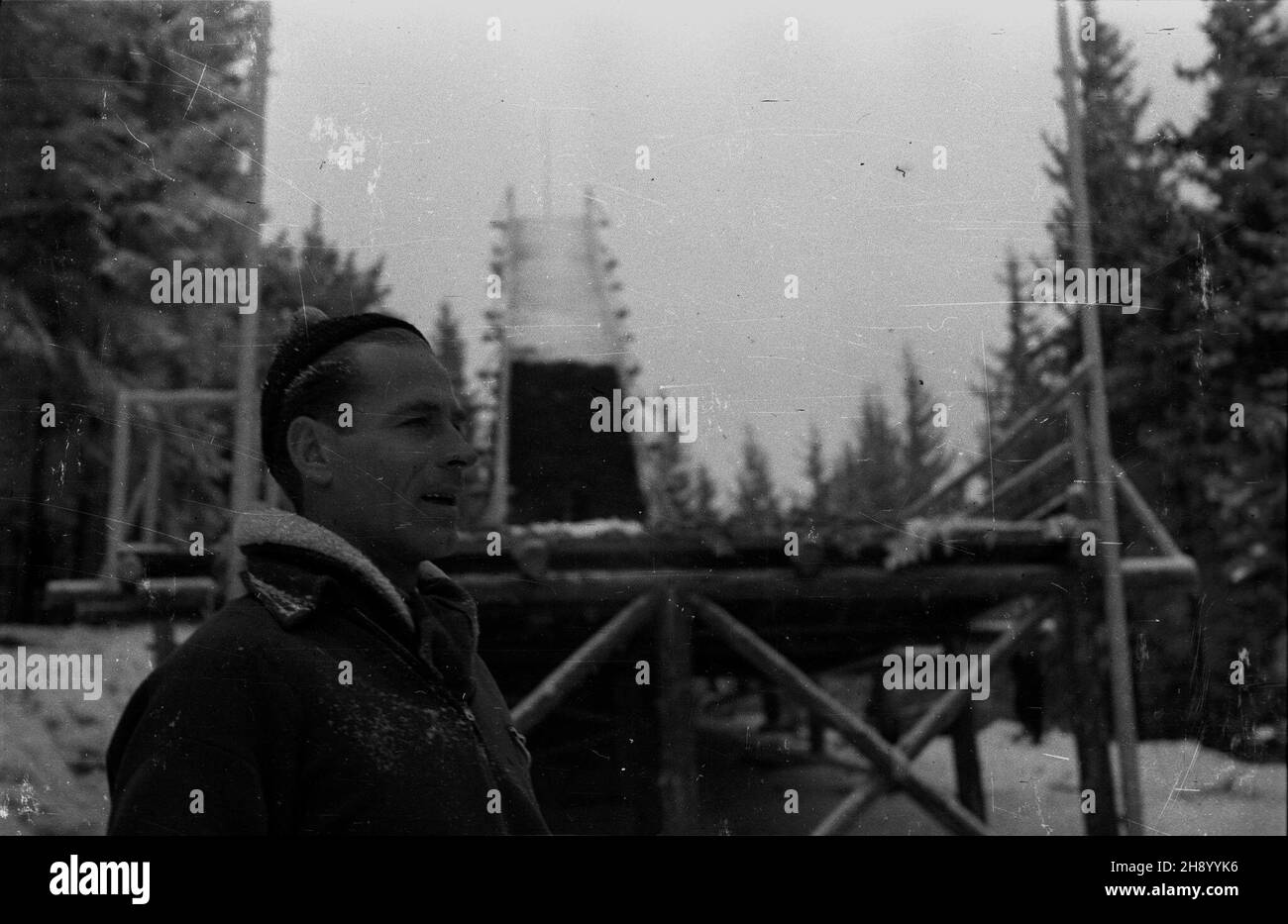 Karpacz (Orlinek), 1947-01-01. Inauguracja skoczni narciarskiej. Nz. Stanis³aw Marusarz. gr  PAP      Karpacz (Orlinek), January 1, 1947. The ski jump opening. Pictured: Stanislaw Marusarz.  gr  PAP Stock Photo