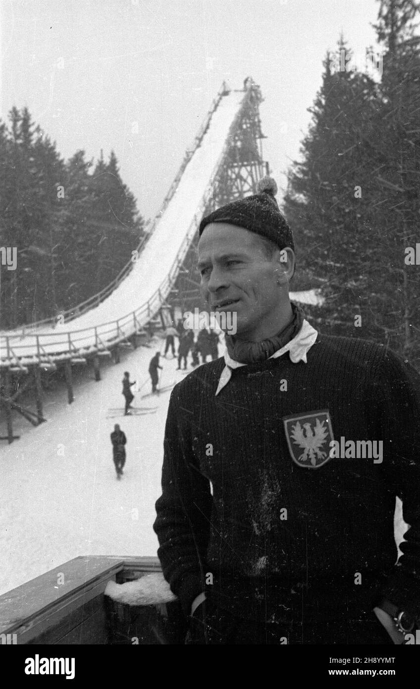 Karpacz (Orlinek), 1947-01-01. Inauguracja skoczni narciarskiej. Nz. Stanis³aw Marusarz. bb/gr  PAP/W³adys³aw Komorowski      Karpacz (Orlinek), January 1, 1947. Ski jump opening. Pictured: Stanislaw Marusarz.  bb/gr  PAP/Wladyslaw Komorowski Stock Photo