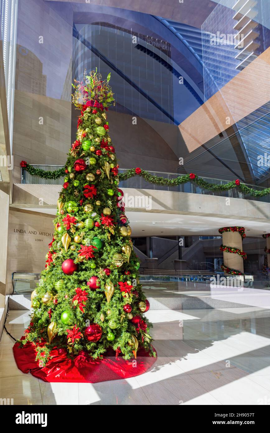 2021 christmas tree hires stock photography and images Alamy