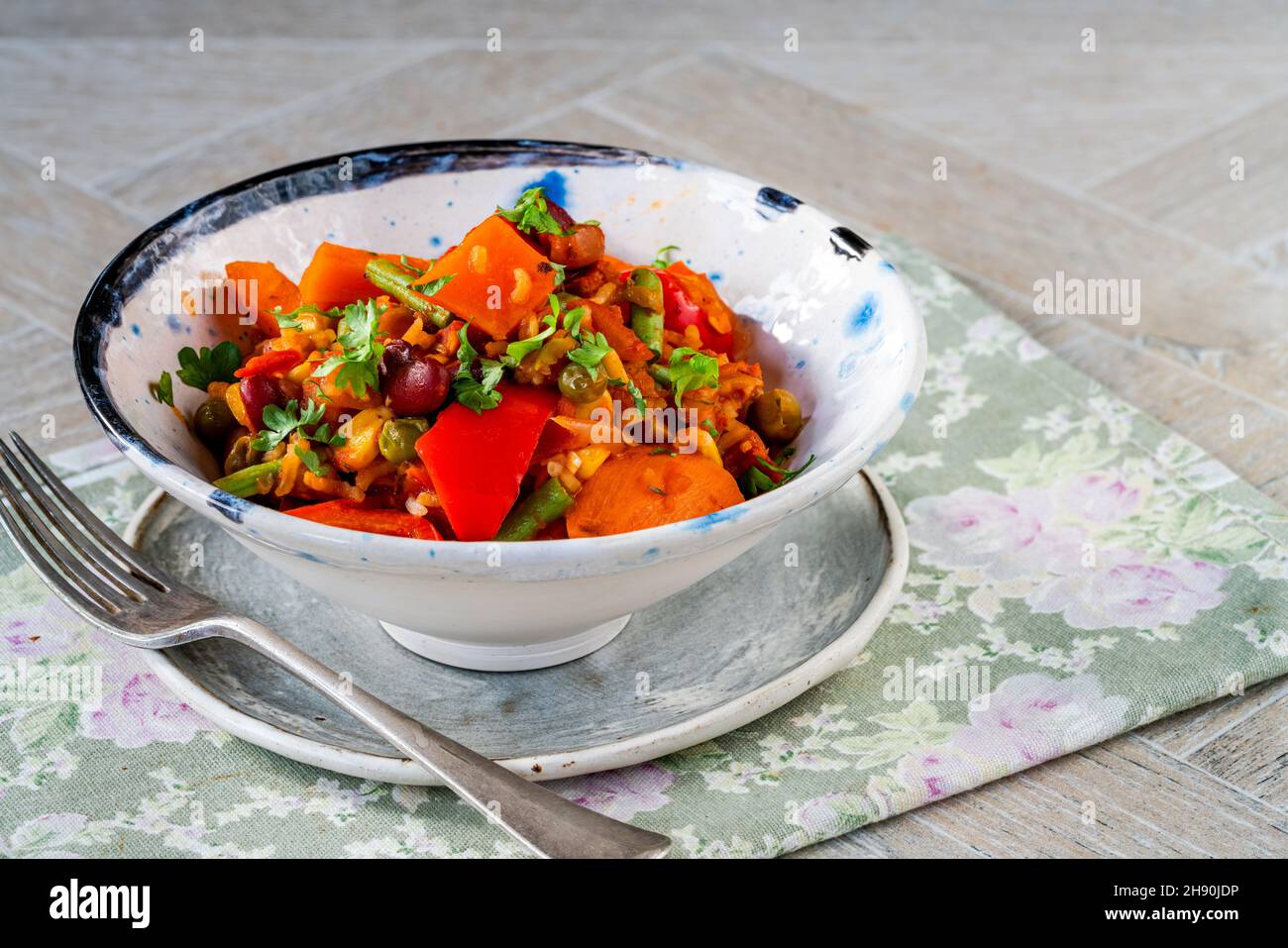 Smoky vegan vegetable jambalaya Stock Photo Alamy