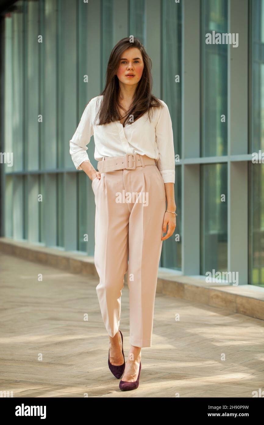 Hot Pink Jeans, White Blouse, Leopard Print Belt & Shoes | Fab fashion,  Fashion, Fashion 70