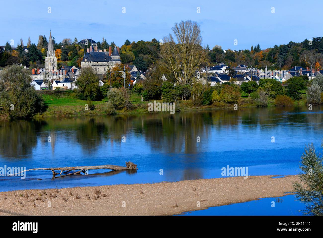 Langeais castle and Loire river, Loire valley, France Stock Photo Alamy