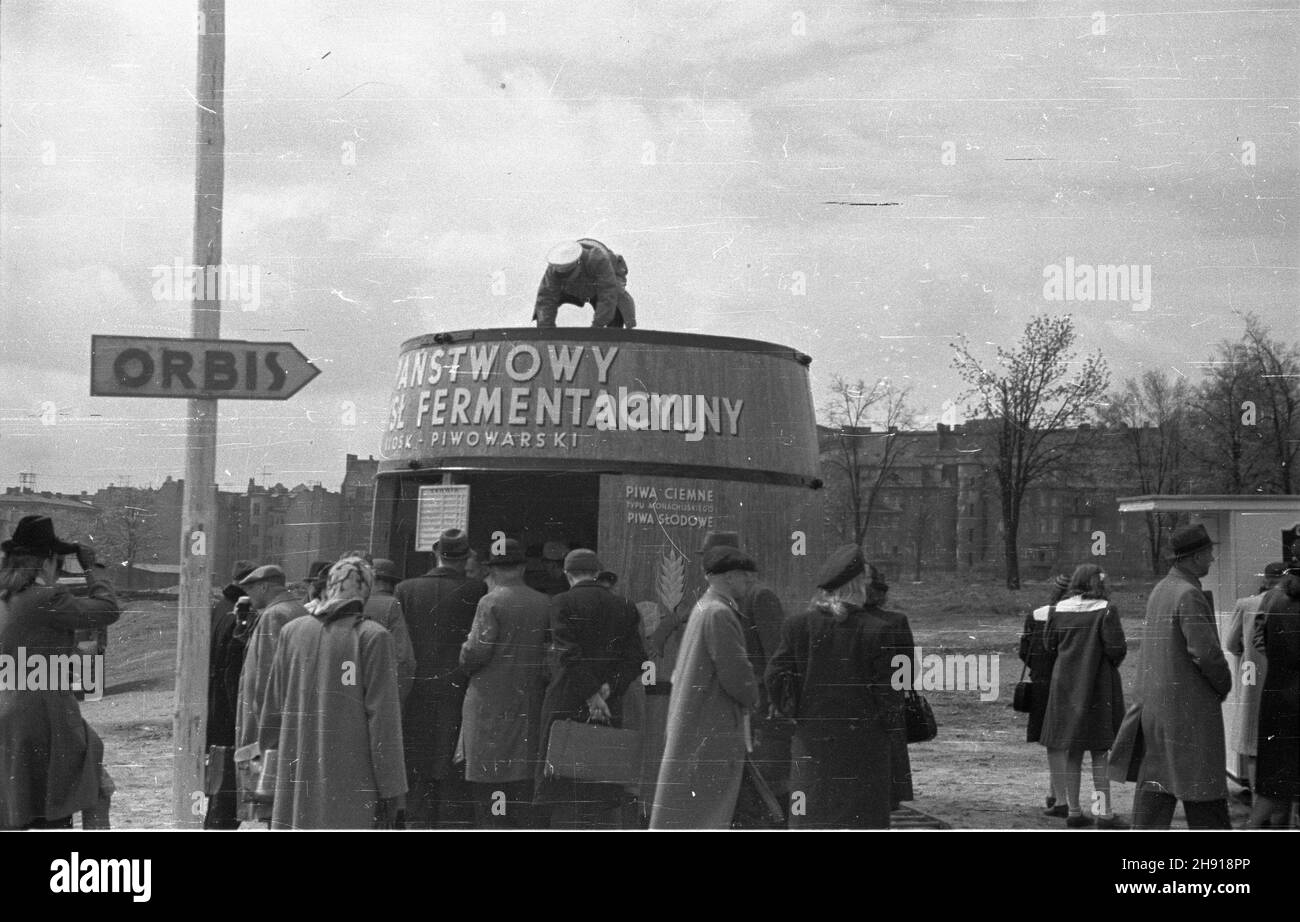 Polish kiosk Black and White Stock Photos & Images - Alamy