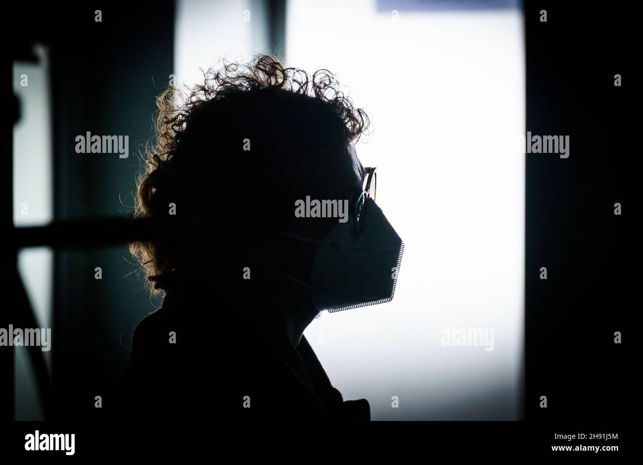Ffp2 mask museum hi-res stock photography and images - Alamy