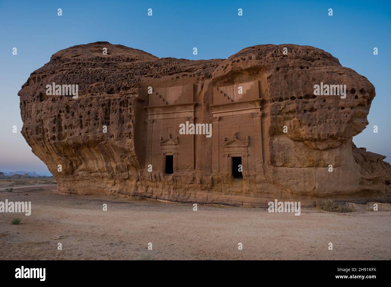 Saudi arabia nabataean rock hi-res stock photography and images - Alamy