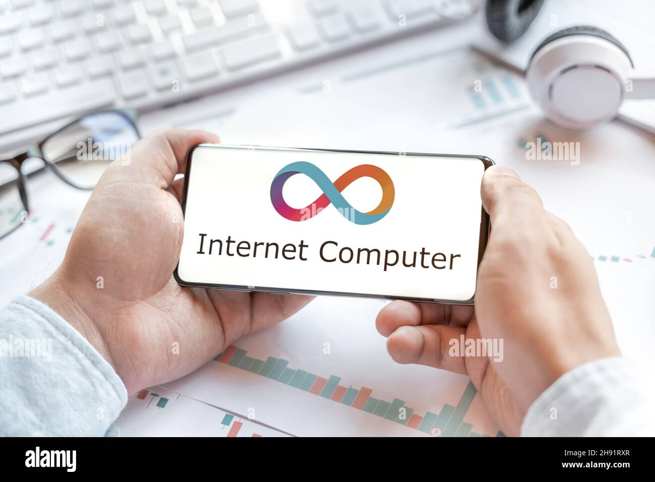 internet computer logos