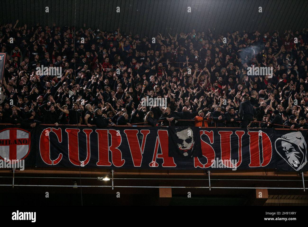 Curva sud milan hi-res stock photography and images - Alamy