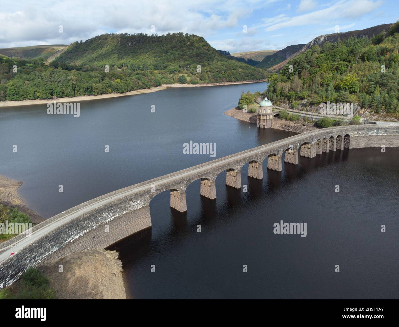 road bridge over Garreg-ddu reservoir in the Elan Valley, Wales Stock Photo