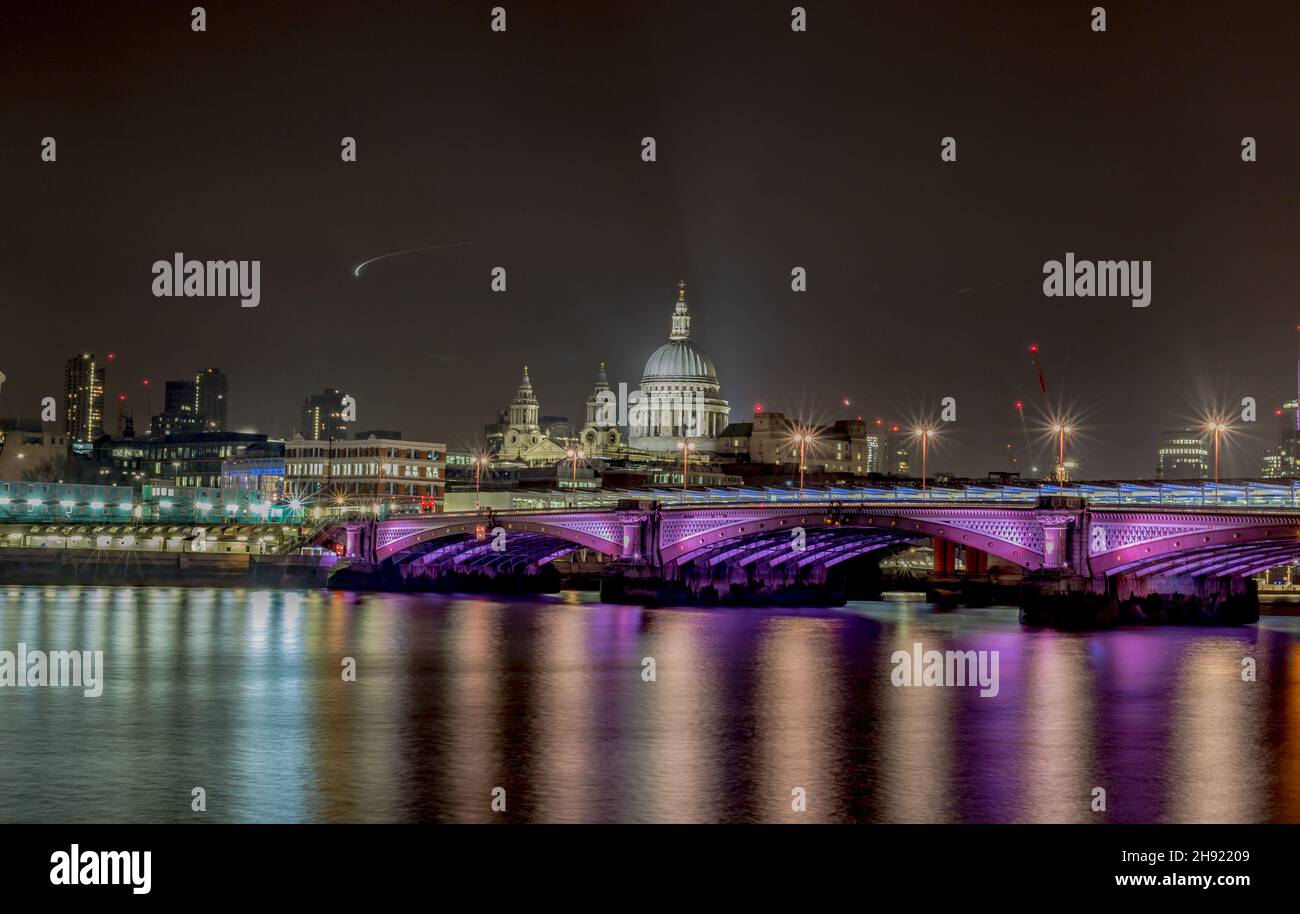 LONDON, UNITED KINGDOM - Dec 02, 2021: Blackfriars Bridge, St Paul Cathedraln London Stock Photo
