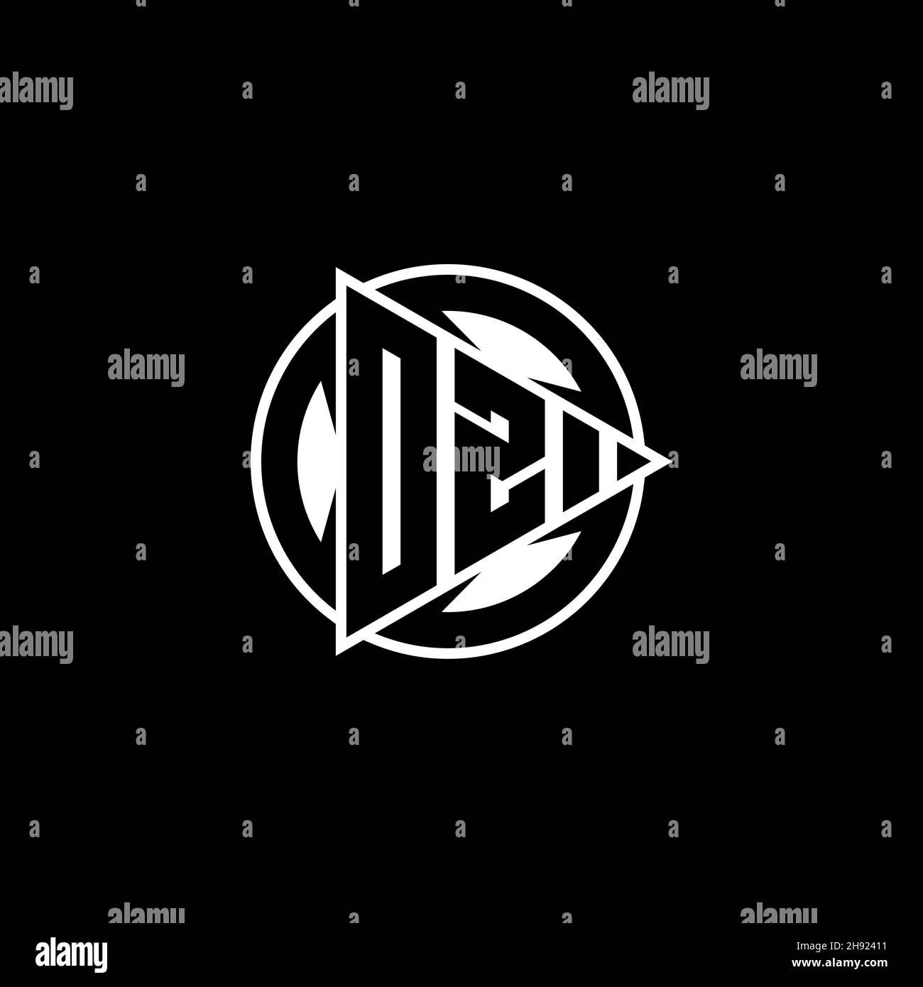 OZ Monogram logo letter with triangle play shape and circle rounded style on isolated background. Triangle circle monogram logo, triangle play button Stock Vector