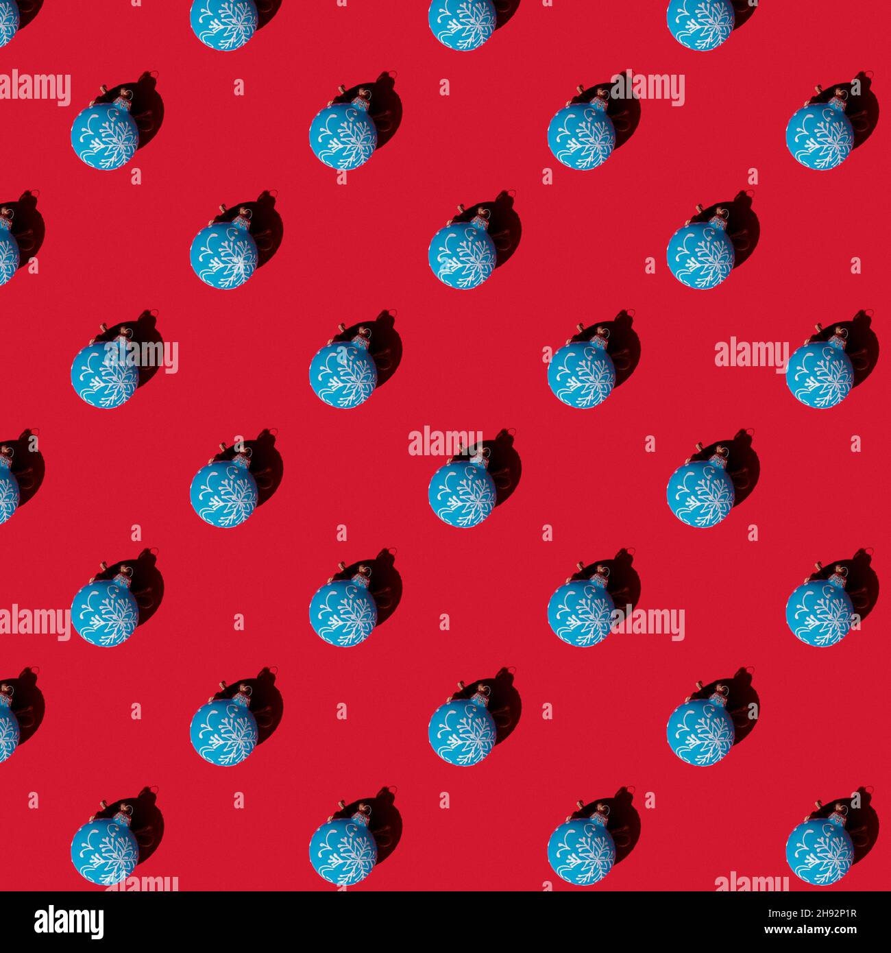 Seamless texture Christmas, blue ball on a red background. Pattern ...