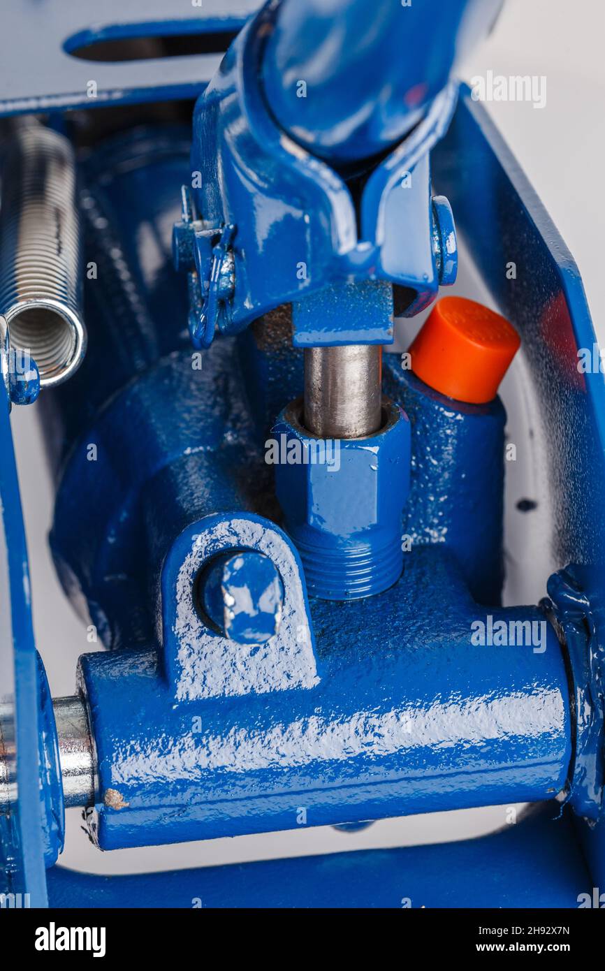 Hydraulic floor jack car hires stock photography and images Alamy