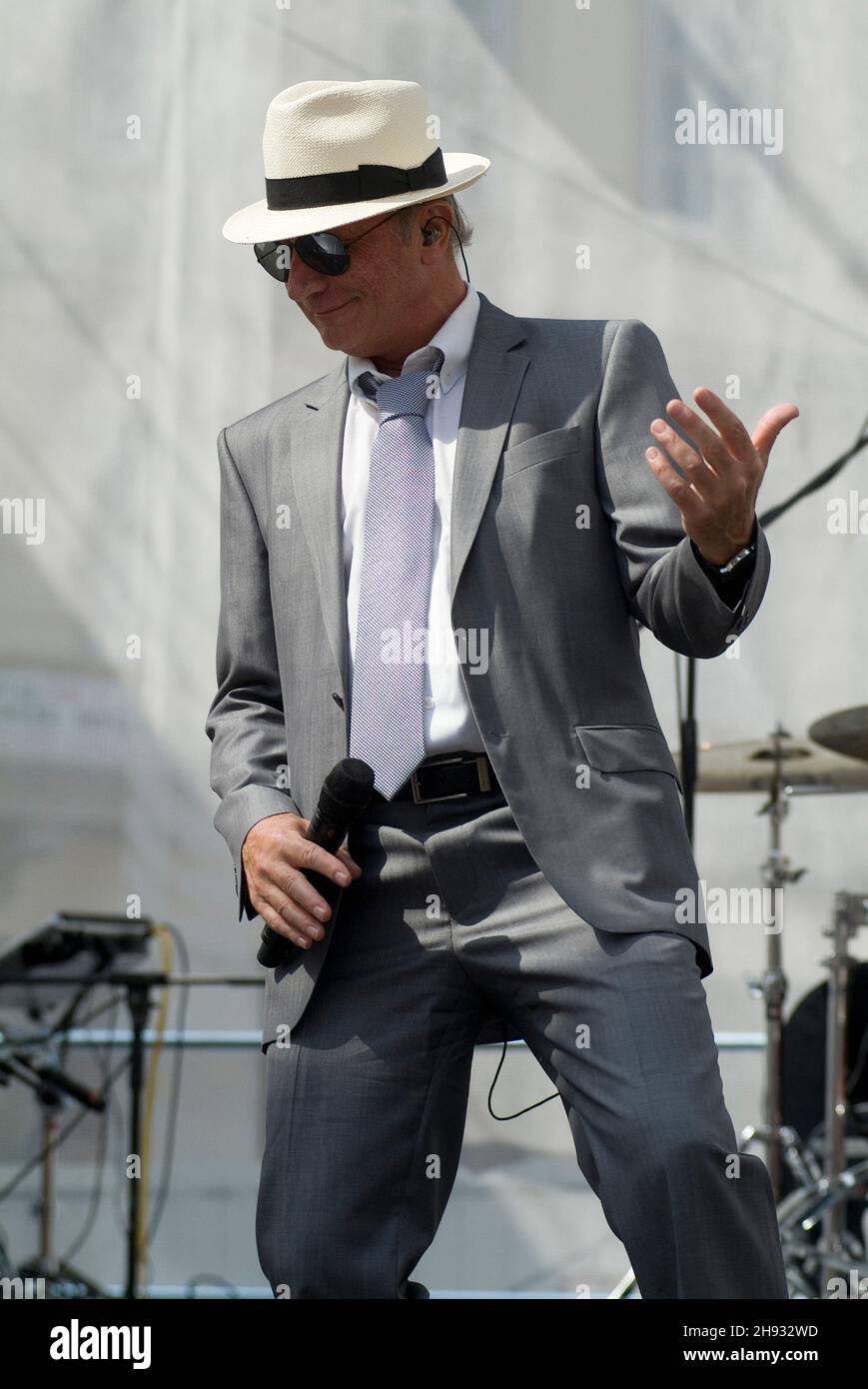 Vienna, Austria. May 29, 2010. Louie Austen at the City Festival in Vienna. Louie Austen is an Austrian pianist, accordion player, guitarist, bar and jazz singer Stock Photo