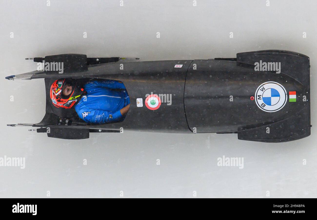 Altenberg, Germany. 04th Dec, 2021. Bobsleigh: World Cup, monobob ...