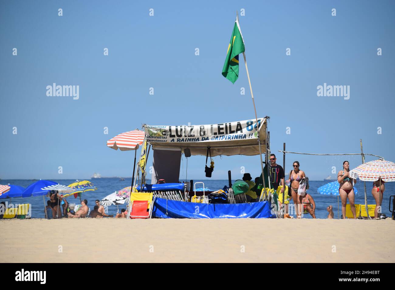 Working In Rio Rio de Janeiro People Working at the beach Stock Photo - Alamy
