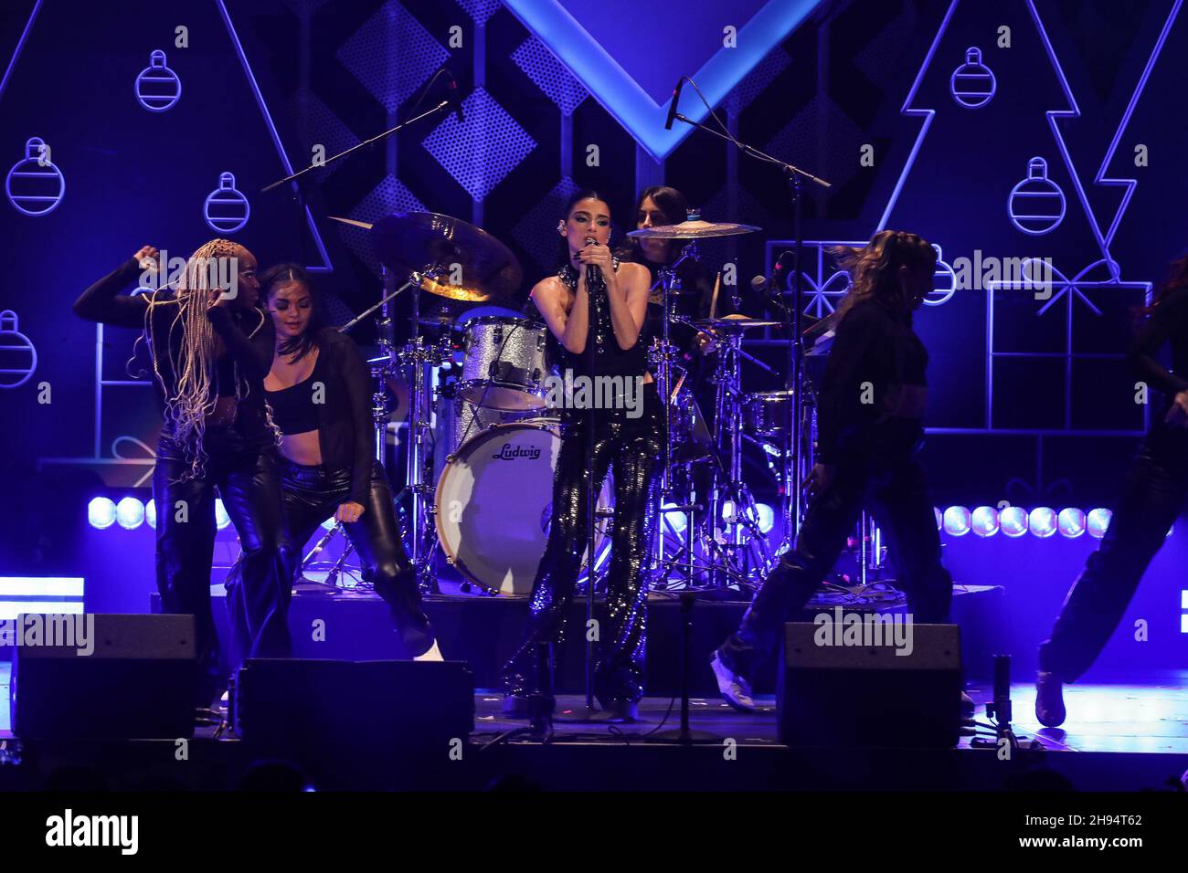 Dixie D'Amelio performs at KIIS FM's iHeartRadio Jingle Ball 2021 held